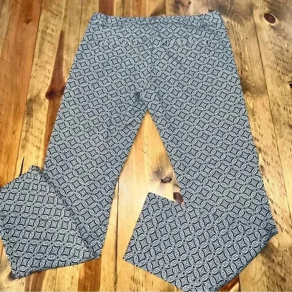 Banana Republic Sloan Fit Floral Abstract Pattern Navy and gray Pants - Picture 3 of 12